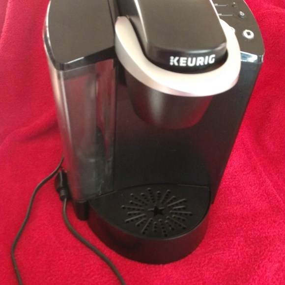 Used, but clean Keurig, full size - Picture 4 of 5
